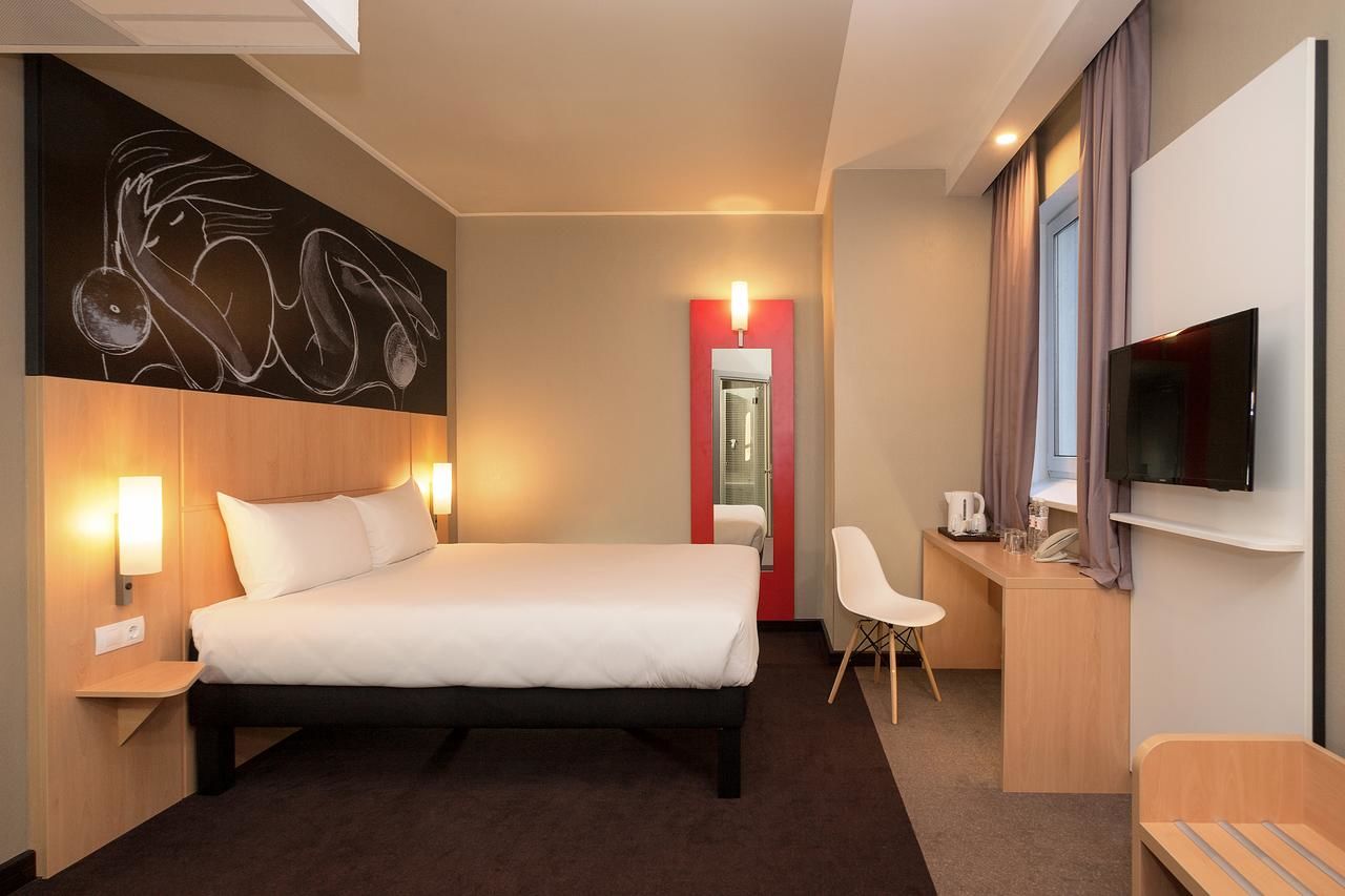 Отель ibis Kiev Railway Station Киев