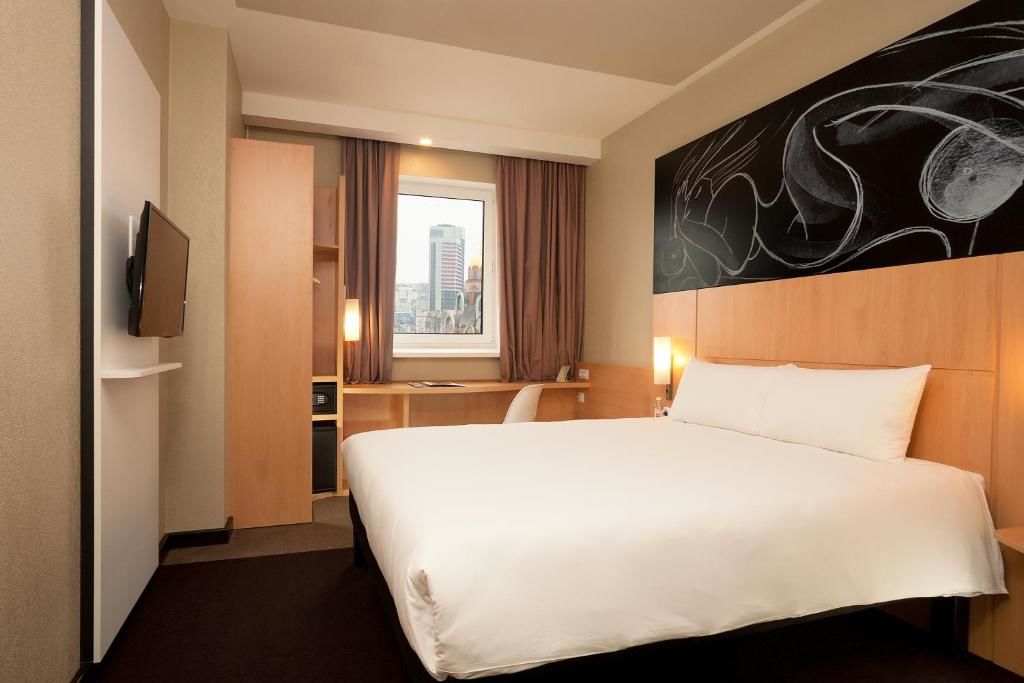 Отель ibis Kiev Railway Station Киев